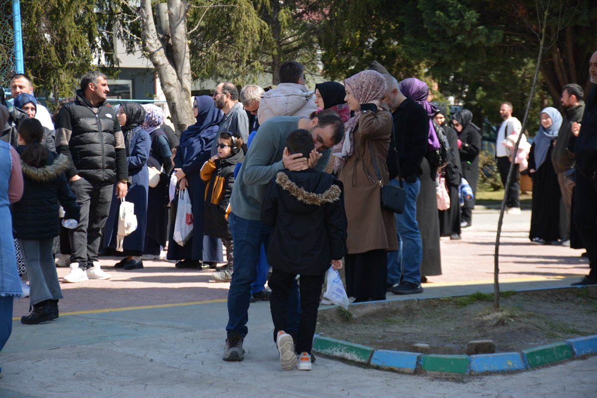 adapostasigzt's tweet image. 📌Sakarya'da 2 bin 120 öğrenci hafızlık eğitimi için ter döktü👇 

🔗adapostasi.com/haber/27800591… 

#Sakarya #Erenler