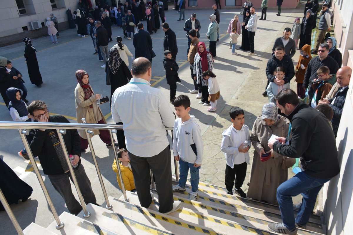 adapostasigzt's tweet image. 📌Sakarya'da 2 bin 120 öğrenci hafızlık eğitimi için ter döktü👇 

🔗adapostasi.com/haber/27800591… 

#Sakarya #Erenler