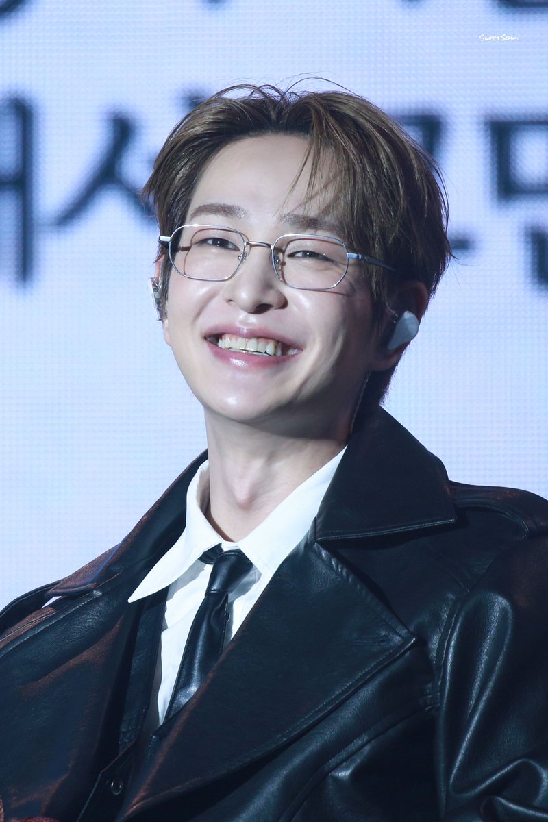 260411

🩷💚

#ONEW #온유
