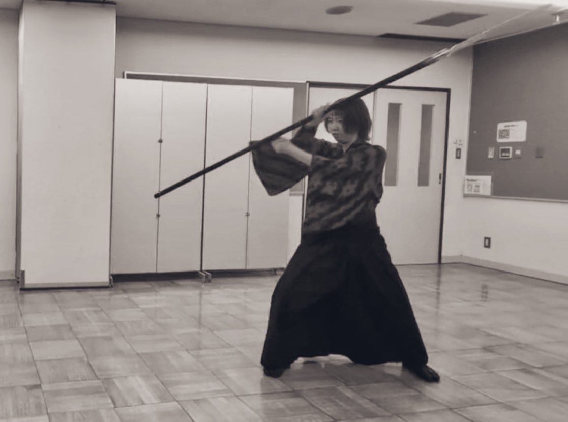 投稿できてませんでしたが、
最近の聖組では、
薙刀をやらせていただきました⚔️
ながっ！重っ！むずっ！
でも、京俵さんや先輩たちのをみてるとめちゃカッコ良い…✨
そして斬られる側の方が難しくて上手にできなくて申し訳なく、、😭

新しいことたくさんで、毎週楽しみです！！🔥

いや、顔よ…(笑)