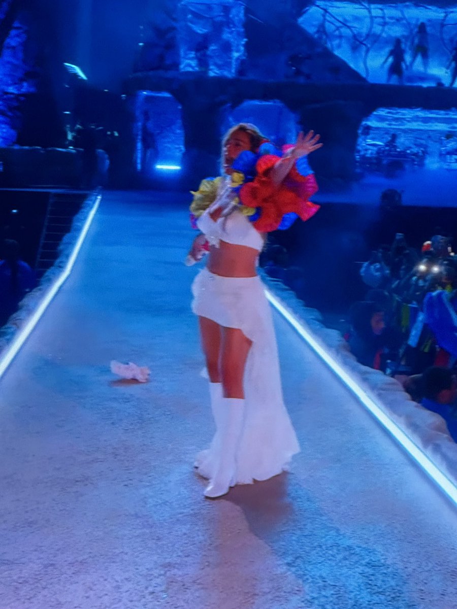 Fernanda Lara Alamina tweet media