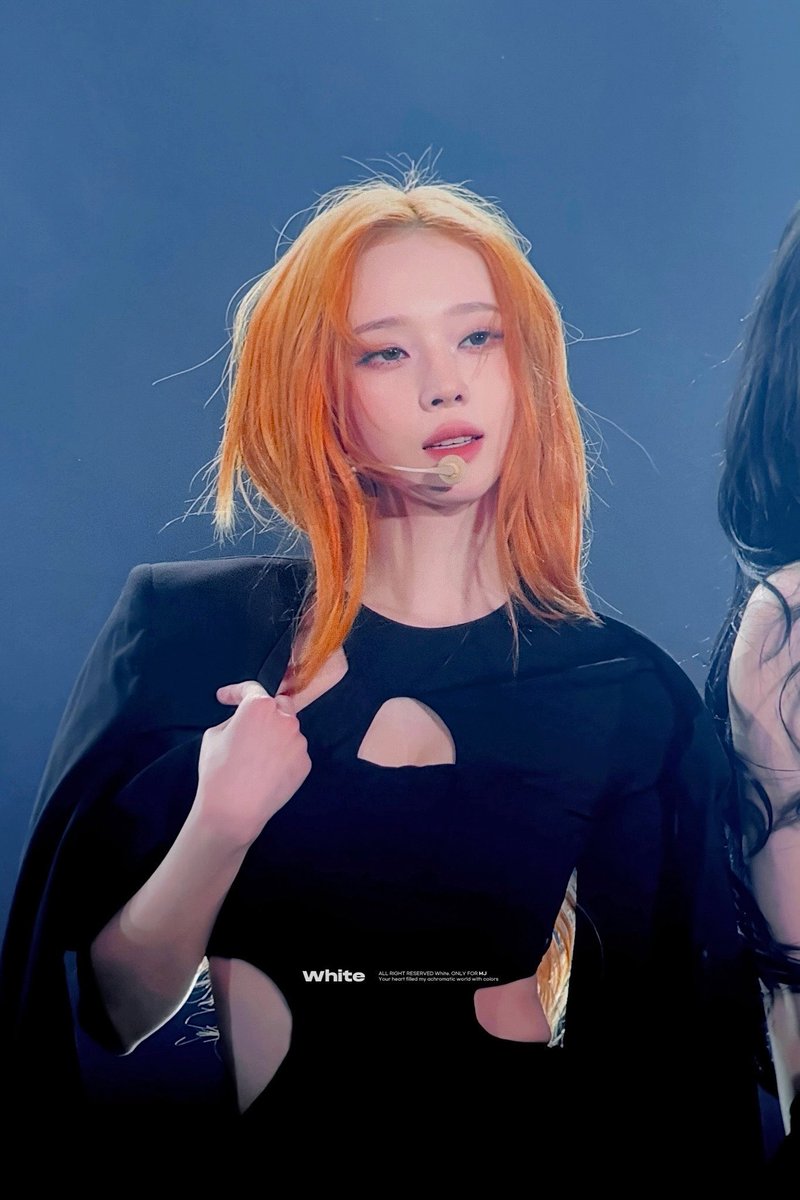 hourly winter tweet media