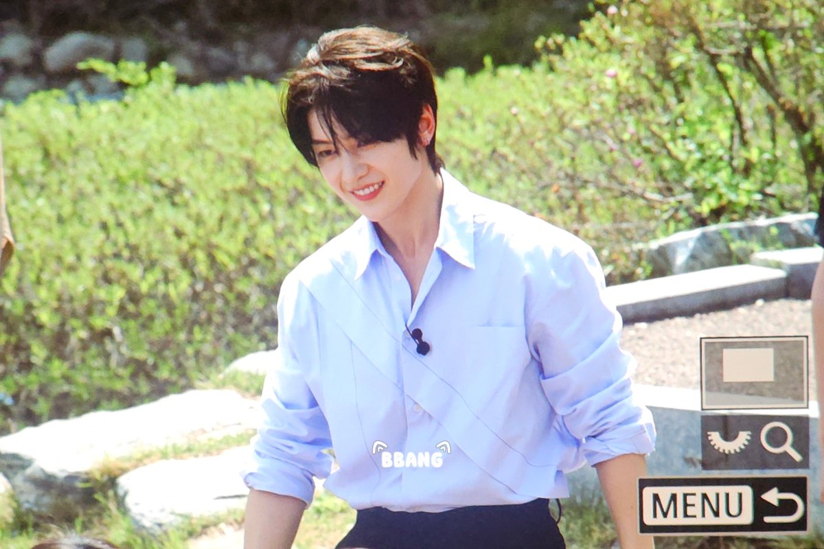 빵 tweet media