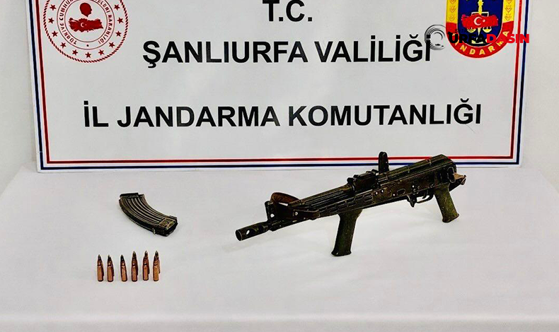 urfadasin's tweet image. Şanlıurfa'da Kalaşnikof Tüfek Ele Geçirildi: 1 Gözaltı urfadasin.com/sanliurfada-ka… #Şanlıurfa #Tüfek #gözaltı #yasadışısilah @urfajandarma