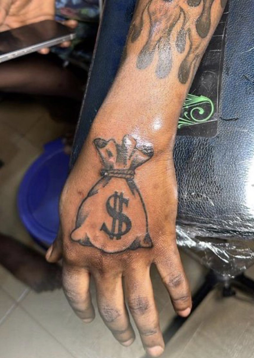 Blaqsignature inks✍🏾 tweet media