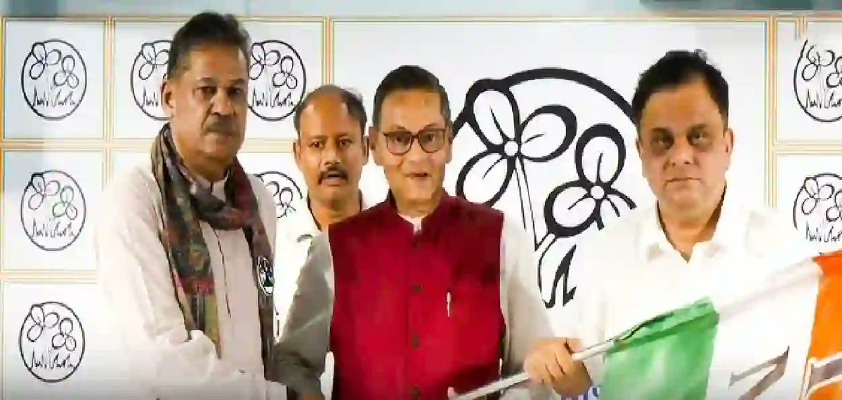 AwazBangla's tweet image. NEWS || নাগরিকত্ব বিতর্কে নতুন সমীকরণ: বিজেপি ছেড়ে তৃণমূলে নেতাজির পৌত্র চন্দ্র বসু

Read more: bangla.awazthevoice.in/india-news/new…

#bjp #westbengalsir  #electiondate  @AssamAwaz  @mygovindia  @AITCofficial