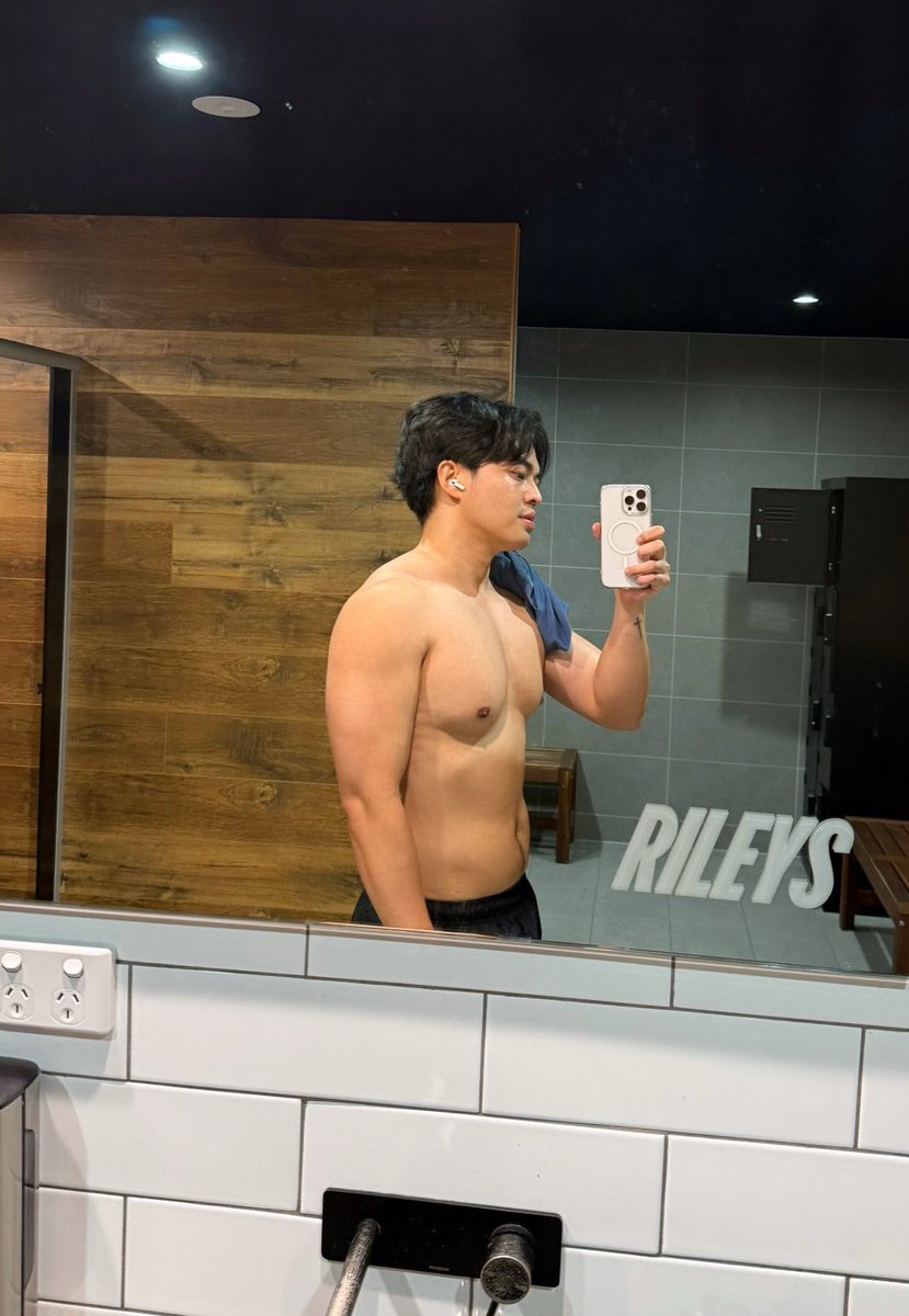 ian gabriel tweet media