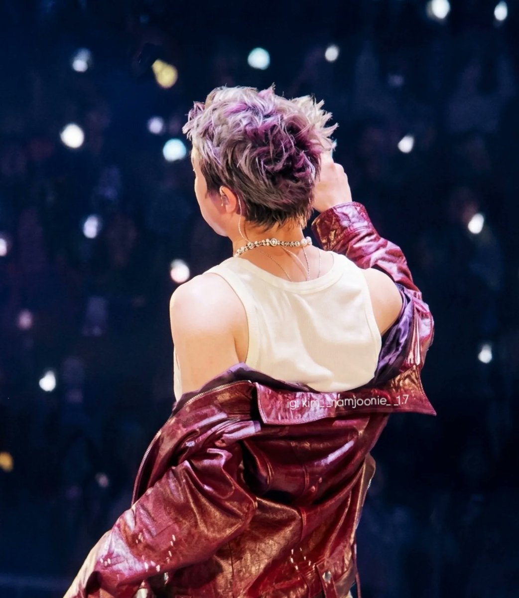 Drop a namjoon back pic!