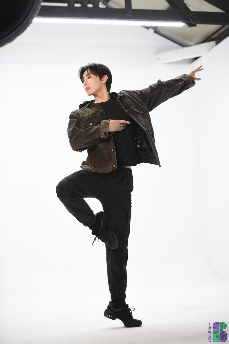 쑈.니유𝜗ৎ tweet media