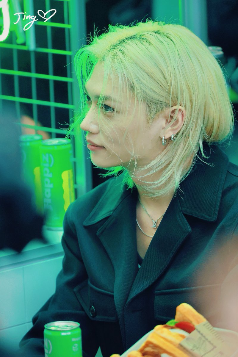 adingnarumi's tweet image. 260413 |  Happiz Popup

🥂🥂❤️‍🔥

FELIX AT HAPPIZ LAUNCH EVENT
#FELIXxHAPPIZ 
#Felix #StrayKids #필릭스 #스트레이키즈
#ピリちゃん #용복