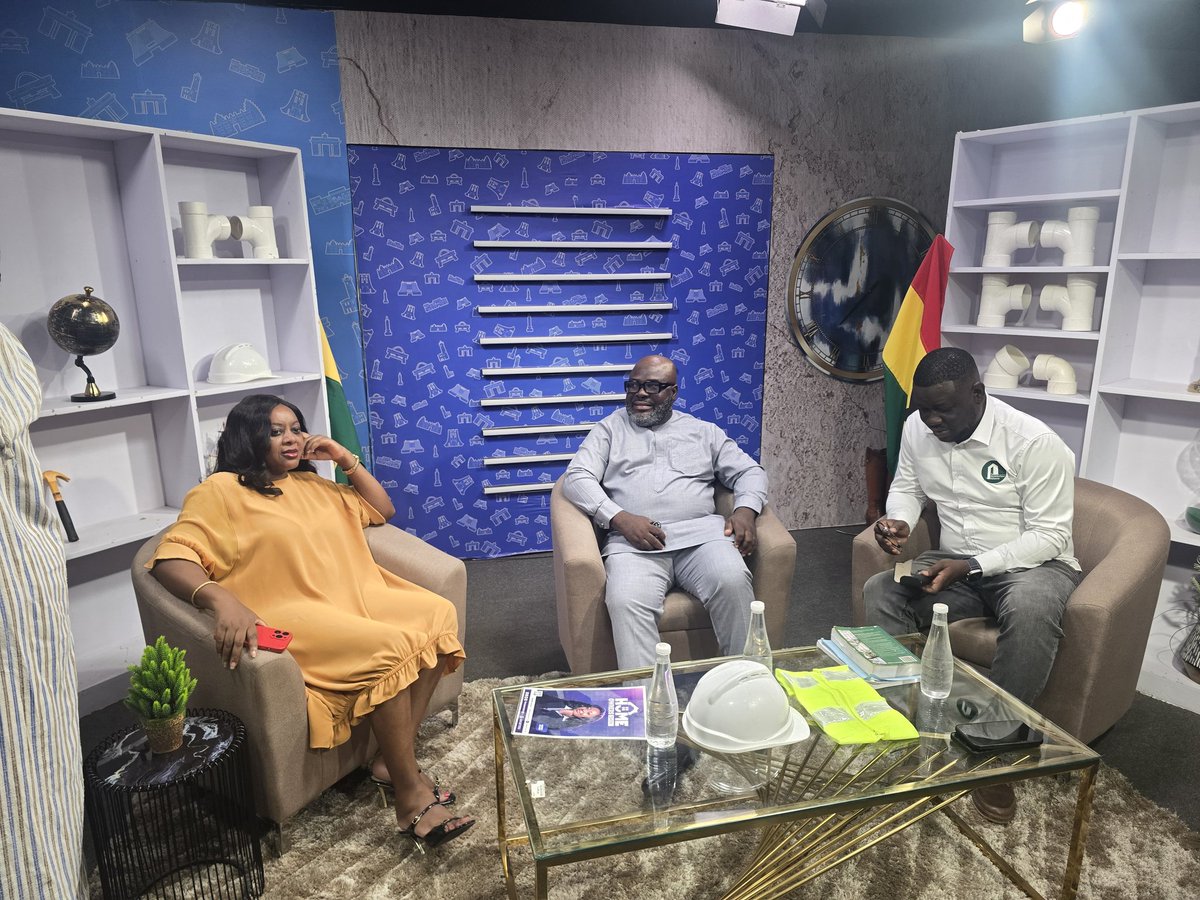 homeownerstvgh's tweet image. Studio shots from our weekend broadcast on Construction Negligence: Who really takes the blame? Lawyer Raymond and Charles from the Architect Alliance provided insights and education 
#homeownersshow 
#buildingcollapse 
#buildingsafety 
#saynotobuildingcollapes