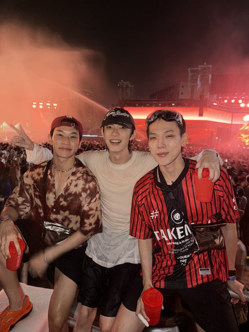 falln^тнυρ’ѕ тσηgυє ѕкιℓℓ^ tweet media