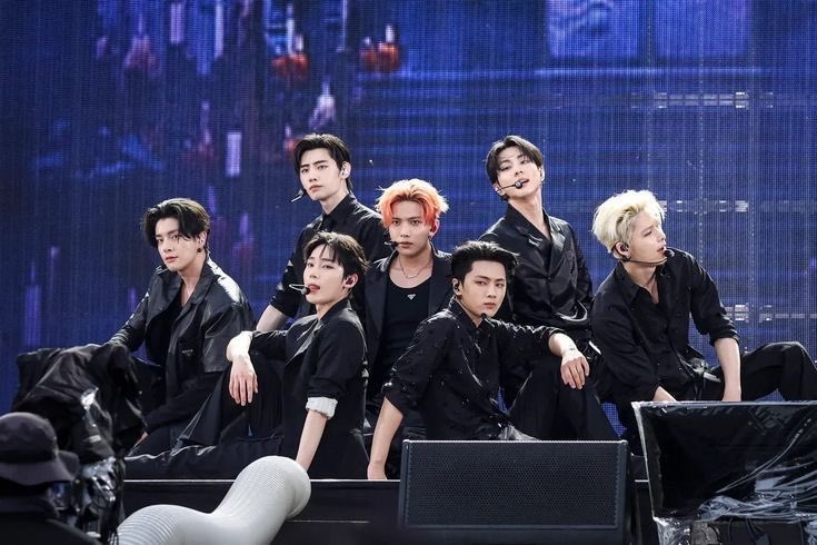 zeina | sevEN- tweet media