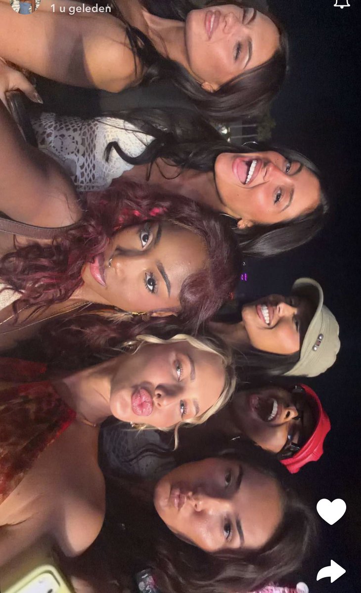 EefyPC_'s tweet image. Grace joined Ella and indiyah all these girls are stunning oml  #loveislandallstars #loveisland