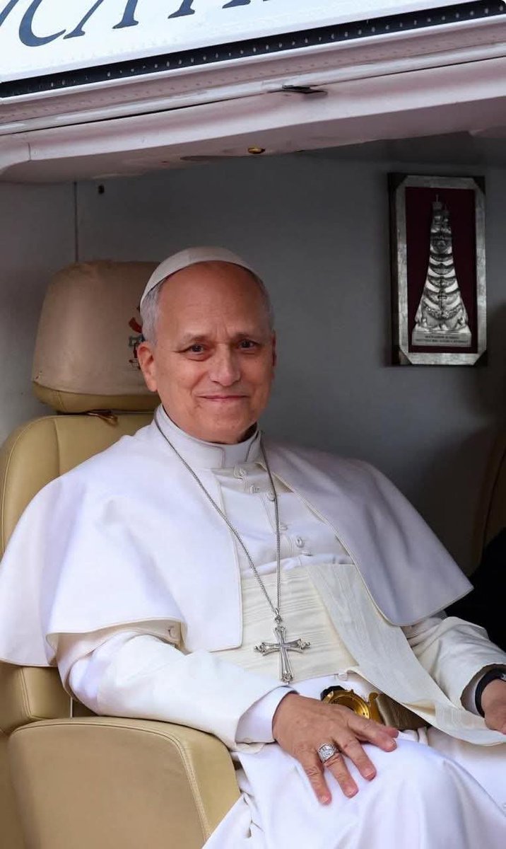 Pope Leo begins his apostolic journey to Africa today.

Safe journey and may your visit bring hope to Africa as a continent🙏🏿