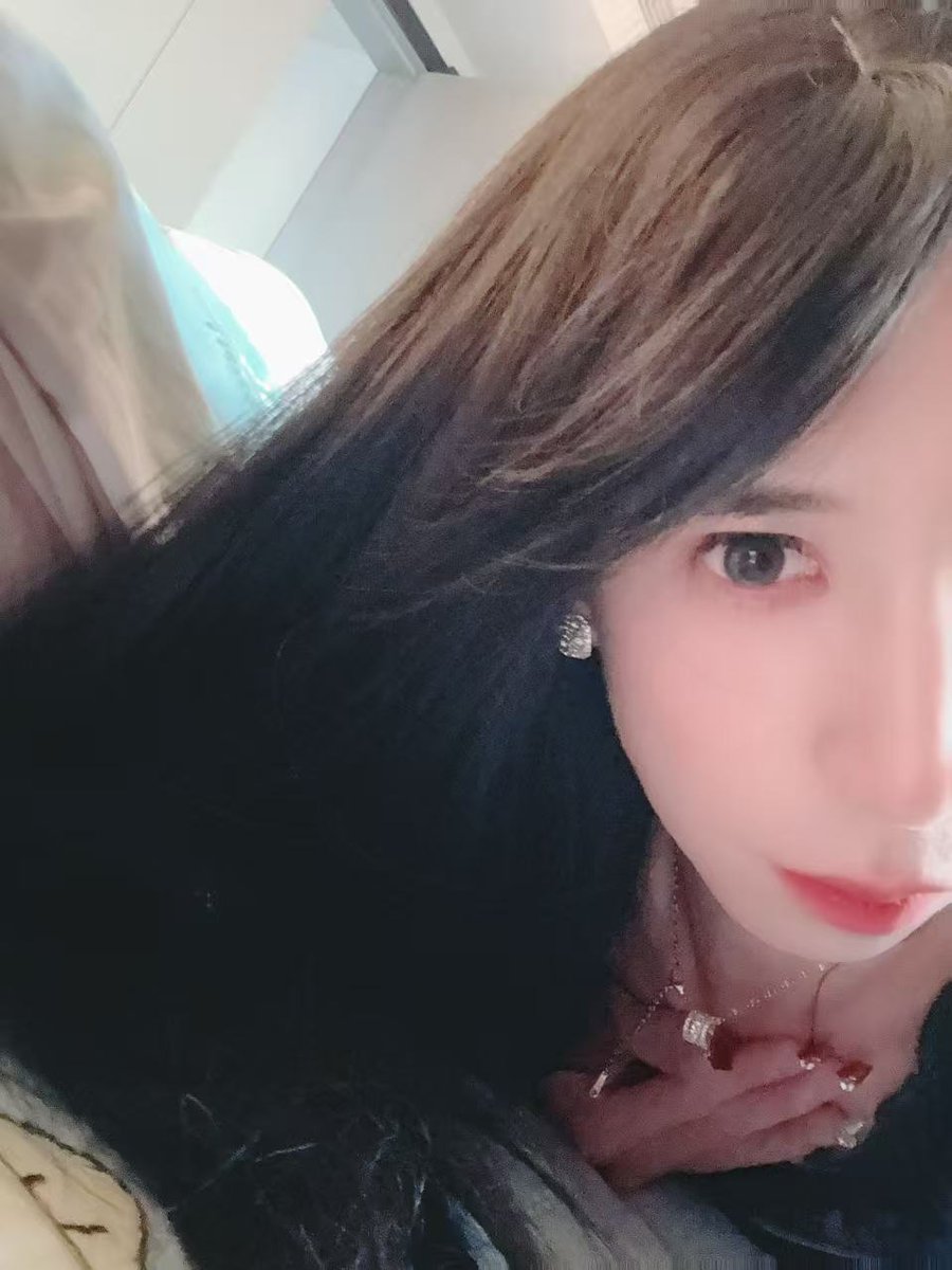伪娘每日大赛 tweet media