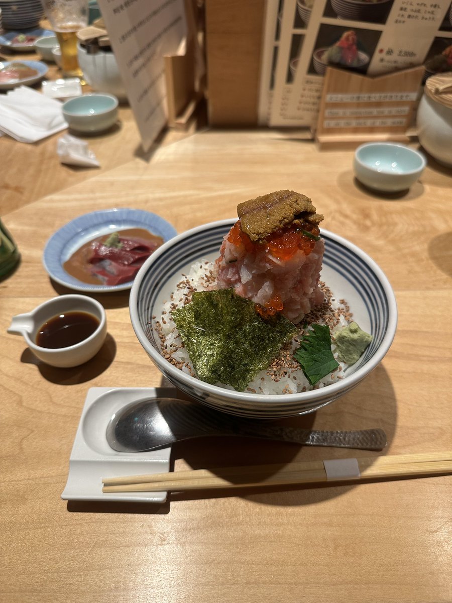 barkundayo's tweet photo. 久しぶりに第二行ってきました〜
つじ半も食べに行って満足しました😋 https://t.co/z25eHJc9Fx