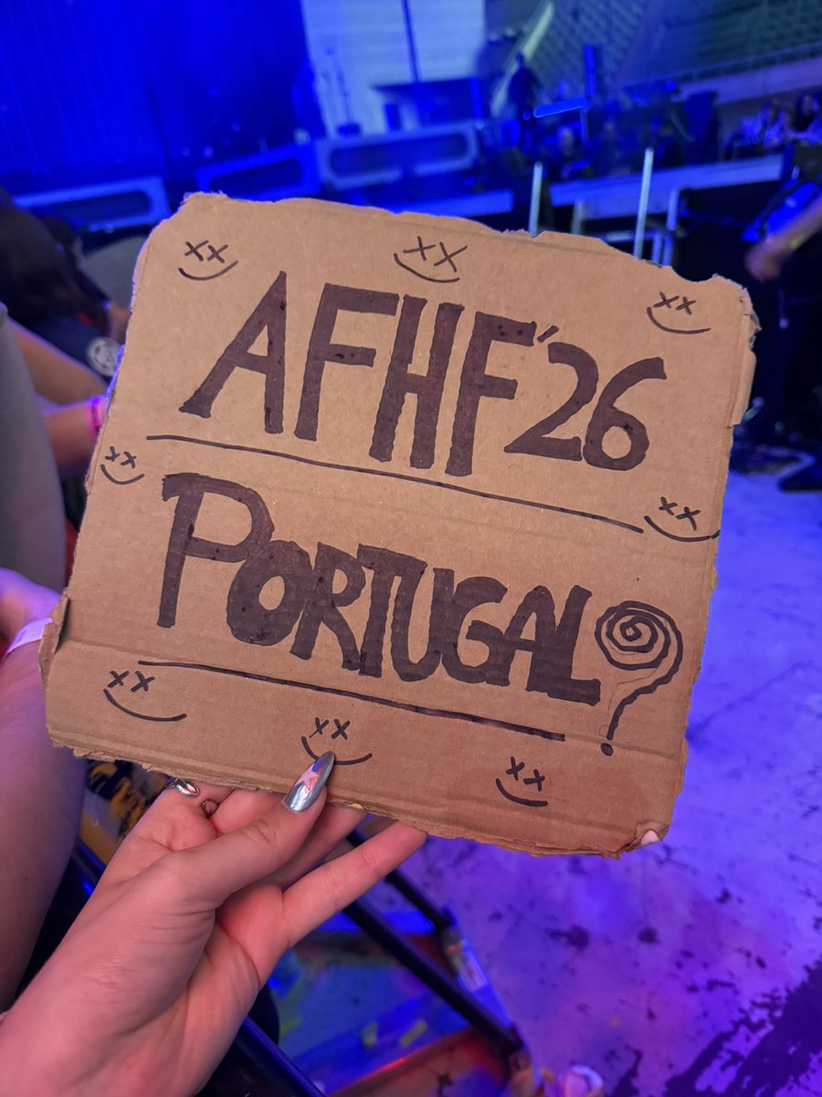 wallsxnai91's tweet photo. Away en portugal confirmado? #HDWGHWTBarcelona https://t.co/Ldgeftdp8S