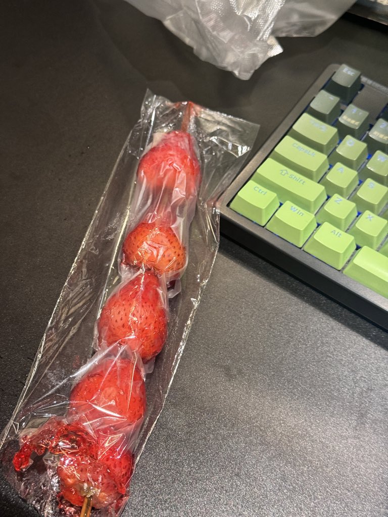 还没睡醒 tweet media