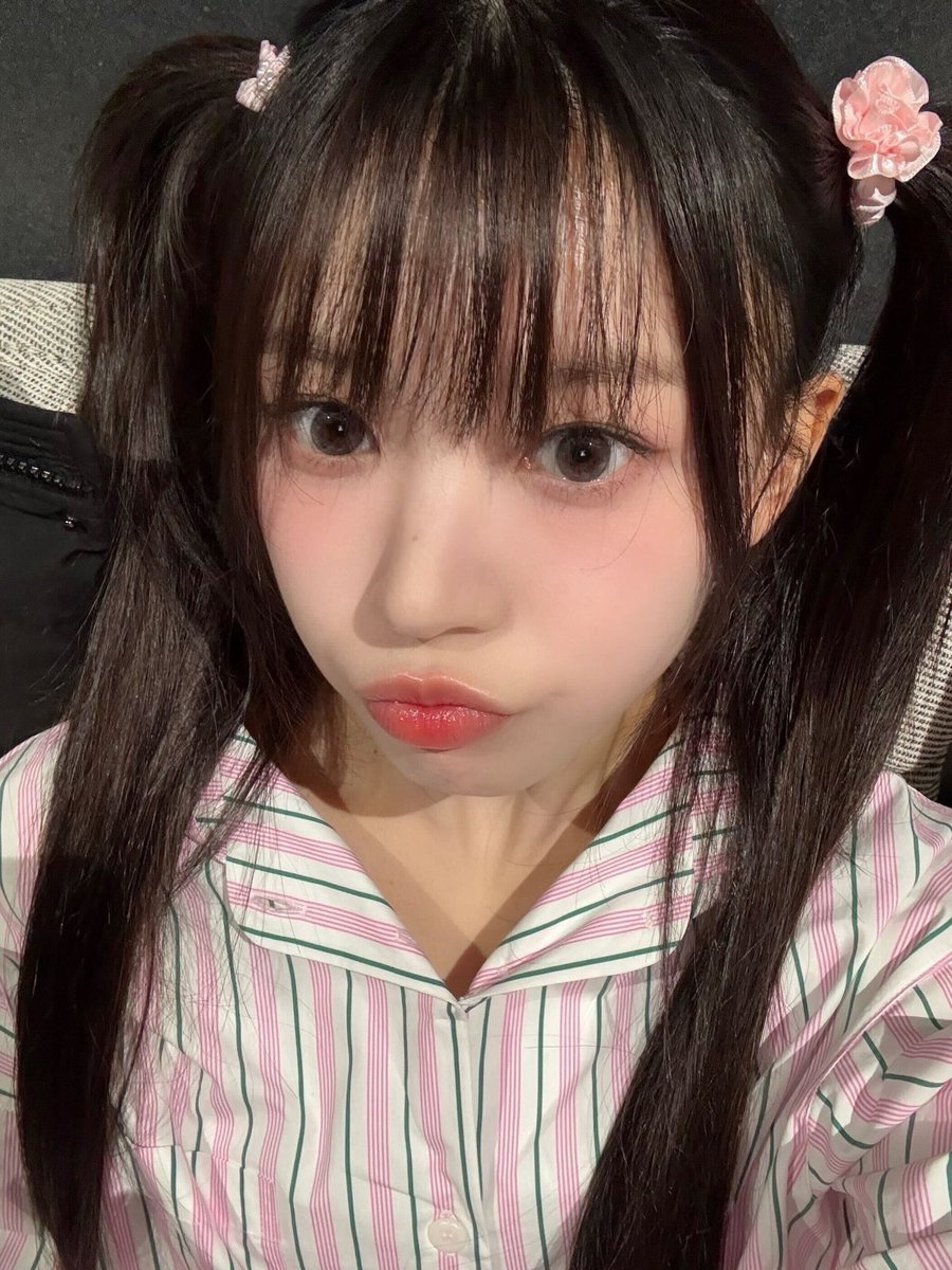 她選在第十天時凋謝 tweet media