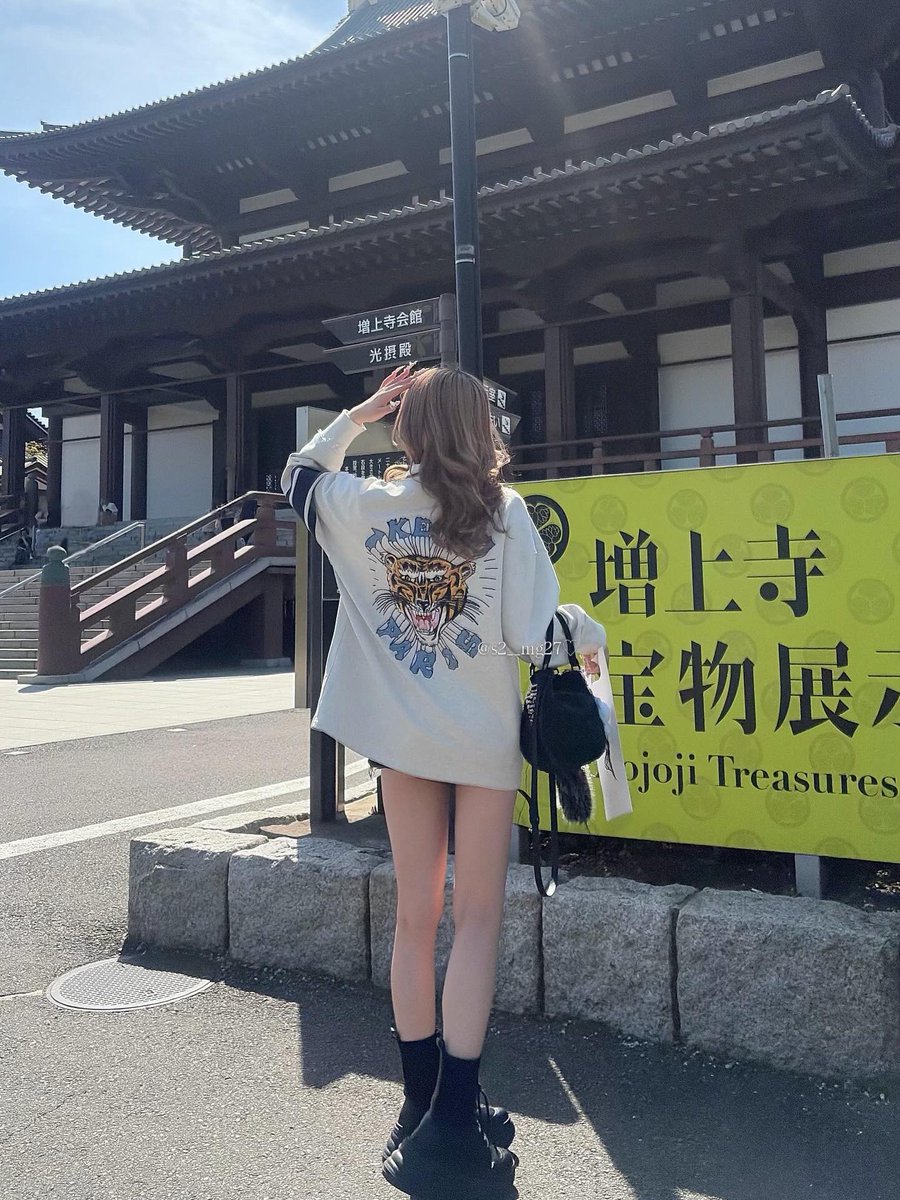s2_megu27's tweet photo. 高身長女子羨ましい。背高いと大人っぽく見えるからほんとに羨ましい。

ていう投稿が万バズしてたので……
175cm、小顔、股下83cmの骨格不明女です……
ただ顔つきは童顔なのと、座高が低いので触ってると他の人と身長変わらなく見えます……

⬇️顔写真はこれ https://t.co/gypyQbLiy8