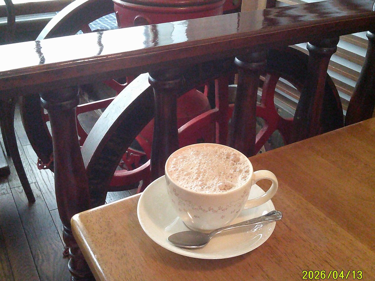 CaK0o8's tweet photo. 喫茶店へ☕️ https://t.co/5xwORVjwPA