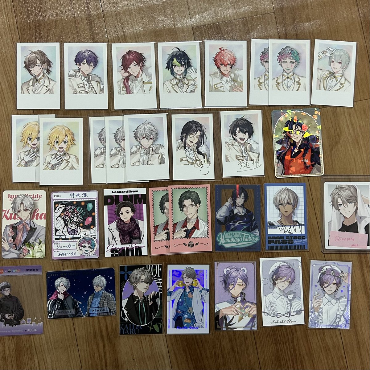 ive1025's tweet photo. にじさんじ 交換 買取 譲渡

求 ） リトリン記載https://t.co/YgXbtVCGwB
        or リトリン記載の方 or 希望額+送料

譲 ） 添付画像

🔗 リトリン必読
📮 郵送のみ
💰 PayPayのみ(マネラ可)

当方から買取は行いません🙇🏼‍♀️💧
1部推しですが、希望数が集まっている為お譲りに出しています。 https://t.co/L0sieiSa7i