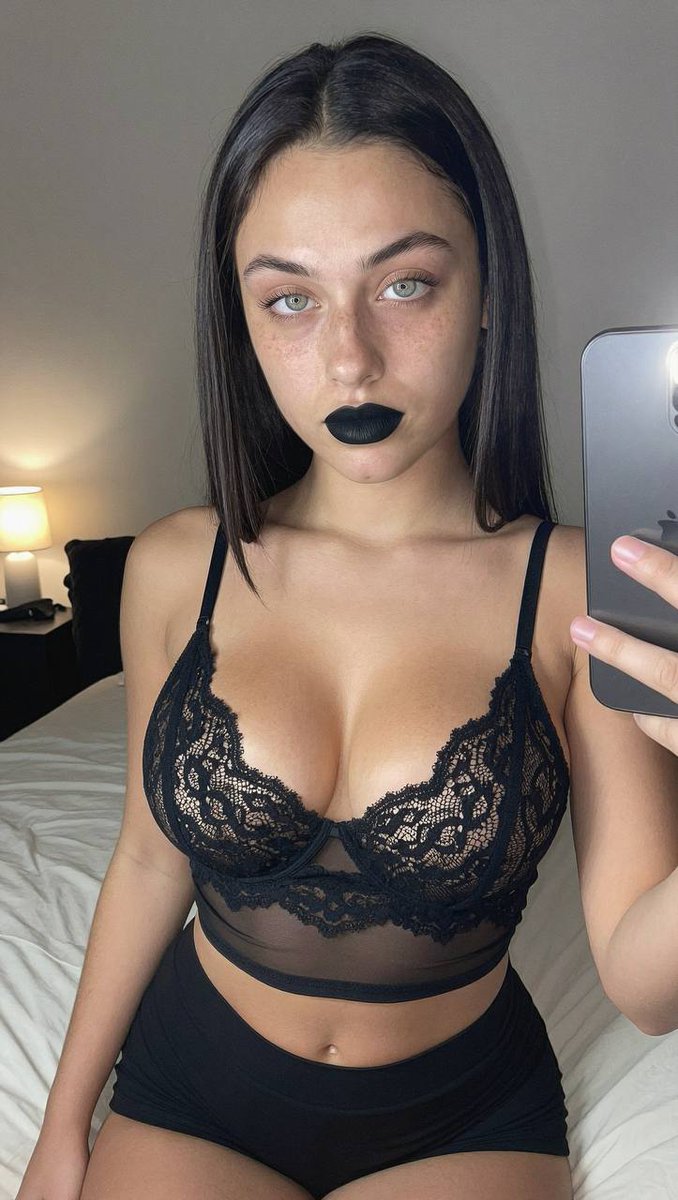 GothSophia 🖤 tweet media