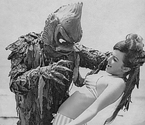 We check out THE BEACH GIRLS AND THE MONSTER! B movie monsters have a type.  youtube.com/watch?v=W8-GdD…
