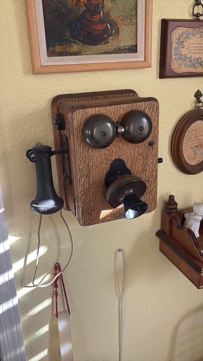 Absurdity tweet media