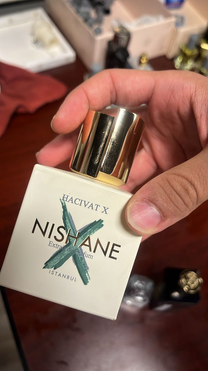 {عبدالله هاوي وعاشق للعطور } tweet media