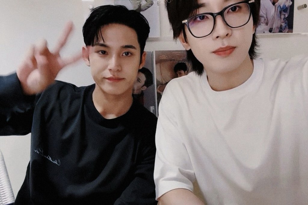 사캐 tweet media