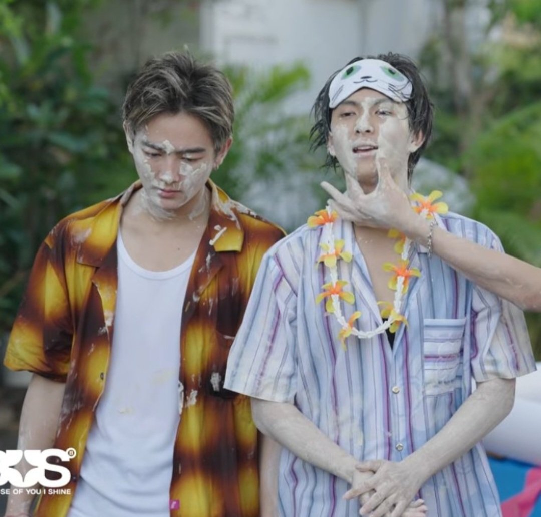 พี่ยืนสลด ส่วนน้องเถียงหมดไม่สนใคร

#COPPERdechawat #HEARTchuthiwat