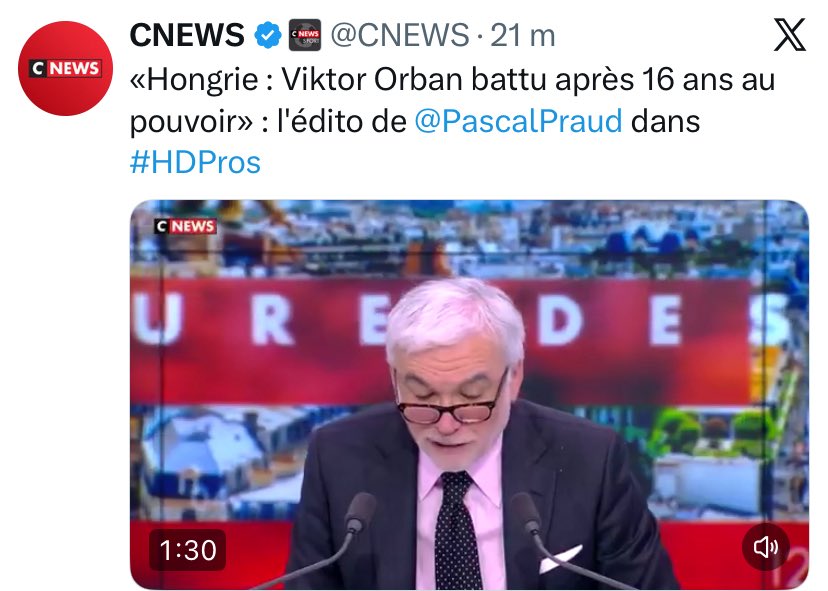 🕶️🇫🇷MacronardsFM 🕶️#TiensBonMacron tweet media