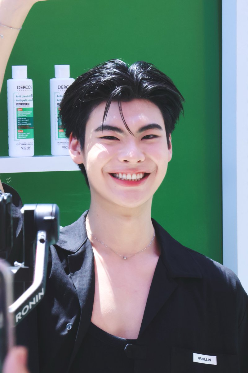 | ̶G̶R̶A̶V̶I̶T̶Y̶ ̶ | tweet media