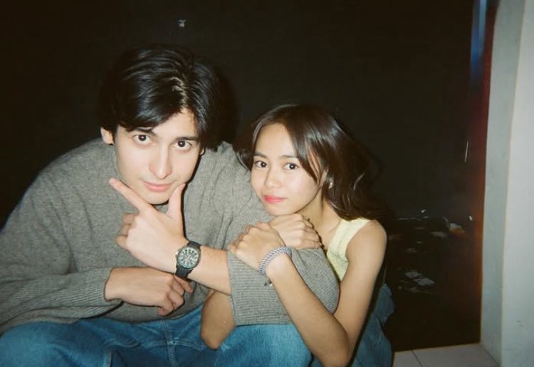 SOLOJ4YFER's tweet image. they try to kill the hype of ad, but their engagement is still on top. support remains strong, the fanbase is solid, loyal fans are still here, &amp;amp; even cvs are still hooked. 

thank u to everyone who chose to stay. the wait is long but I believe their #comeback is almost near. 😌