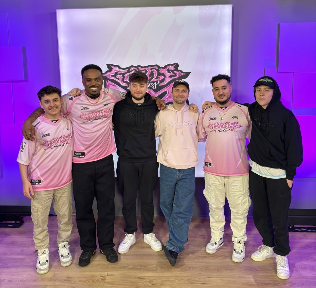 M8 Nikof tweet media