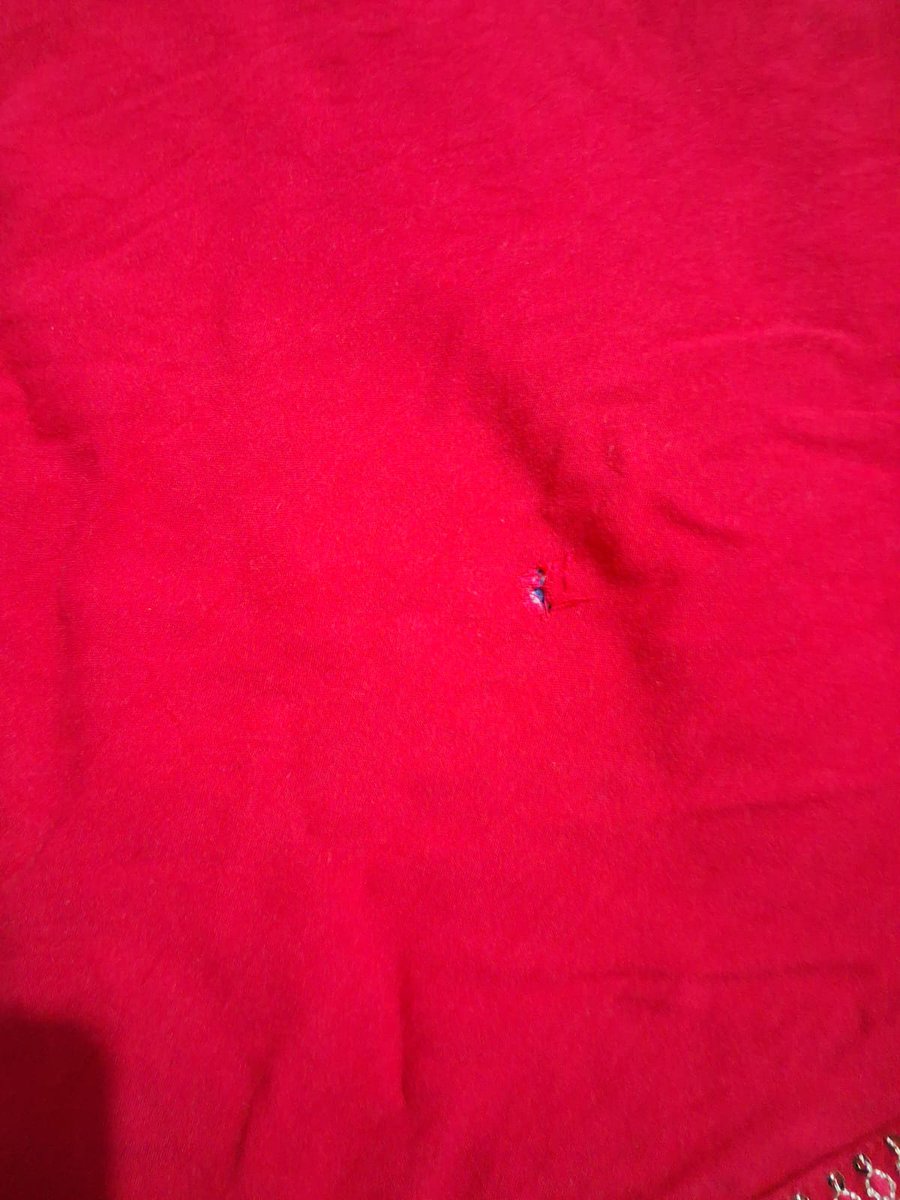 Arpit0717's tweet photo. 1/4

@IFBAppliances  @IFB_Care @jagograhakjago 

₹20,000 worth clothes DESTROYED by your washing machine

IFB TL SIBS 11kg Aqua (₹32K, Mar 2024) is TEARING clothes due to imbalance defect , it keeps running &amp; ripping fabric.

Proof attached.
Don't buy IFB !
Full Thread ↓
#IFB https://t.co/eYiwtnpI4u
