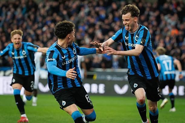 MichelFCBerix's tweet image. ON THIS DAY (2025):
Vandaag 1 jaar geleden klopte #ClubBrugge in de Champions' Play-Offs KRC Genk met 1-0.
Maxim De Cuyper was de matchwinnaar vanop de stip. Het was zijn laatste goal (9e) voor Blauw-Zwart.