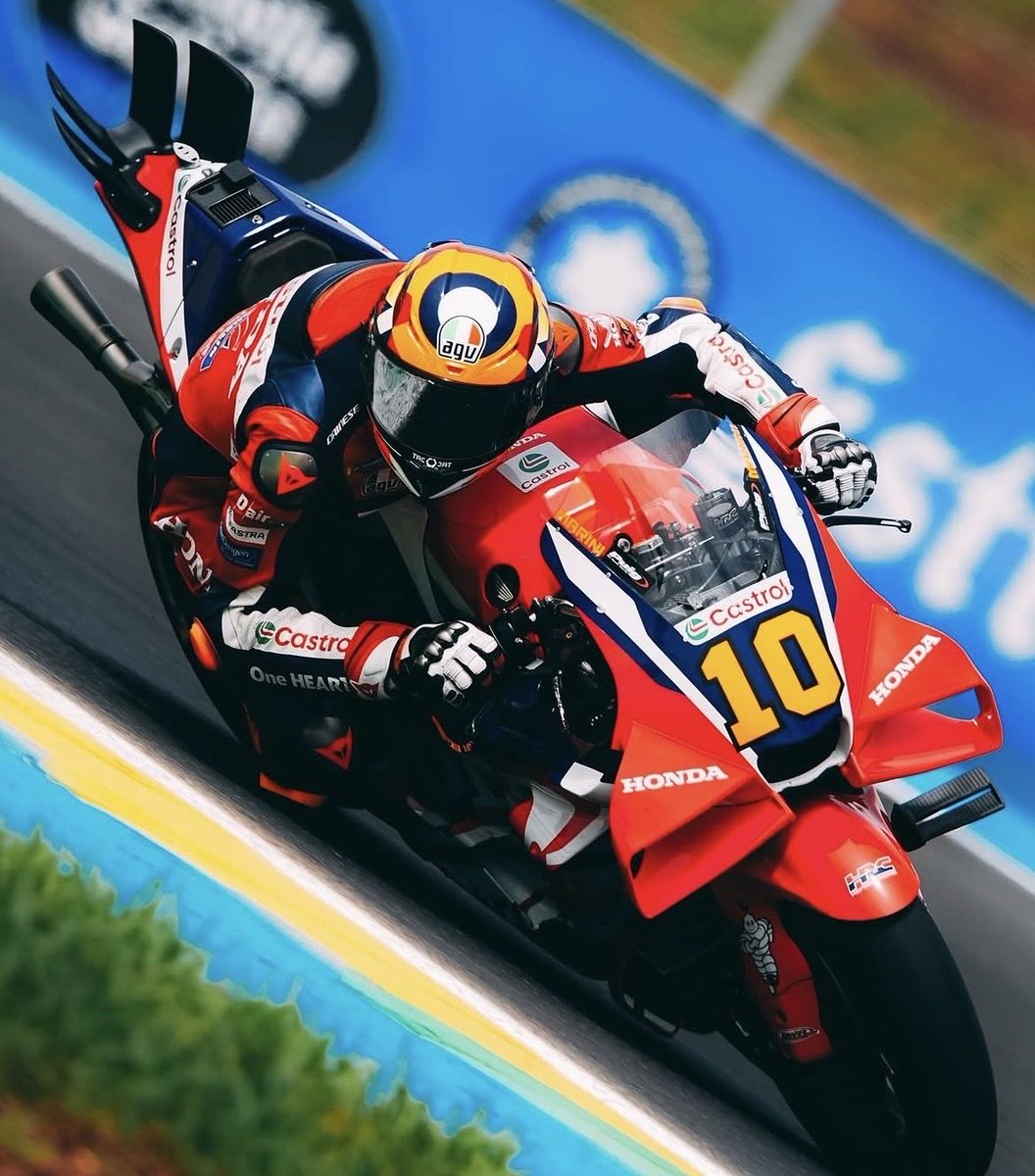 Paddock gp tweet media