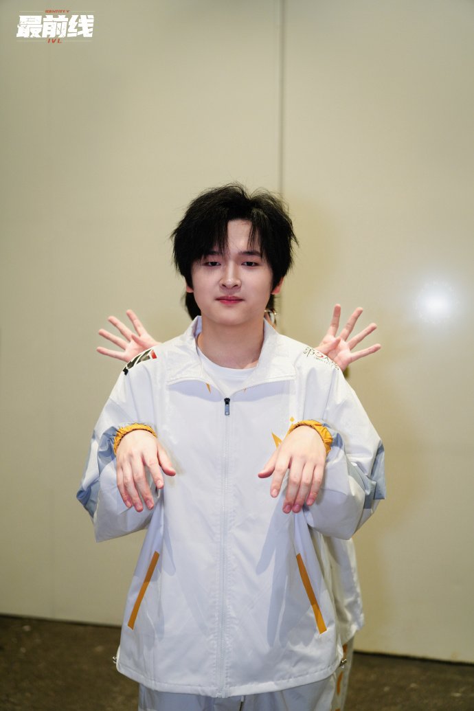 刷视频的扔出去 (doge) tweet media