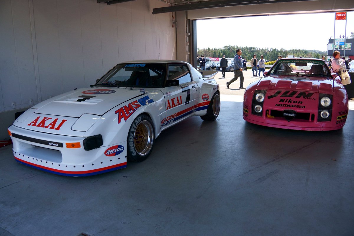 FD_FC's tweet photo. 昨日ですが今年もSUGOでのマツダのイベントに参加してきました！
レジェンドカーのデモランは何回見ても心が躍りますね☺️ https://t.co/OG5Ylvv2xT
