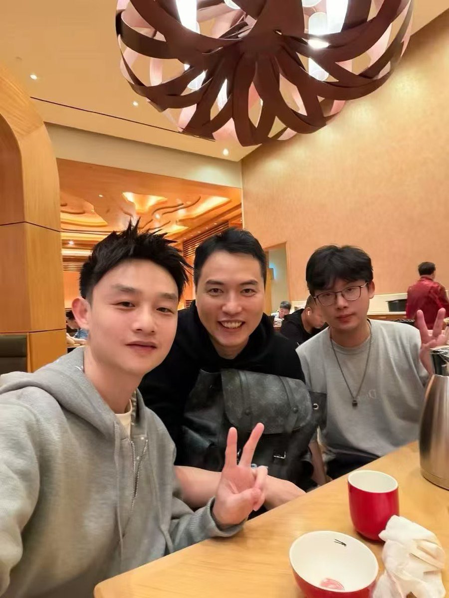 余人sama tweet media