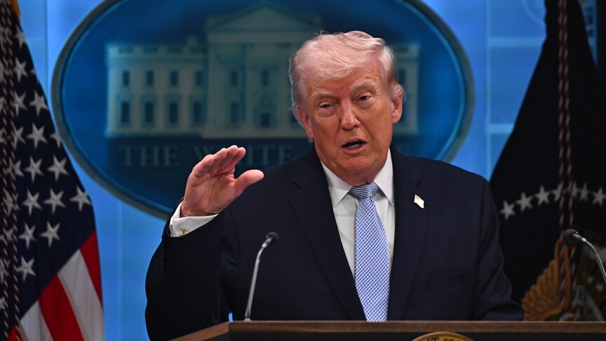 ABD Başkanı Trump'ın, müzakerelerdeki çıkmazı aşmak amacıyla İran'a sınırlı  saldırıları değerlendirdiği iddia edildi ▪️ Wall Street Journal gazetesinin  haberine göre, ABD Başkanı Donald Trump ve danışmanlarının, Pakistan'daki  müzakerelerdeki "çıkmazı ...