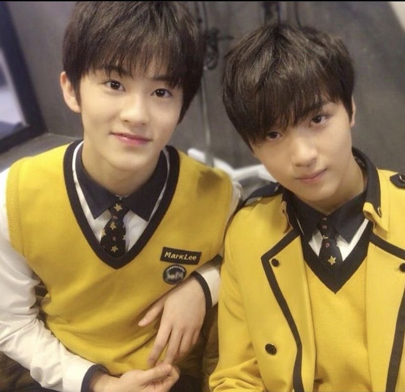 🪭𑁤 tweet media