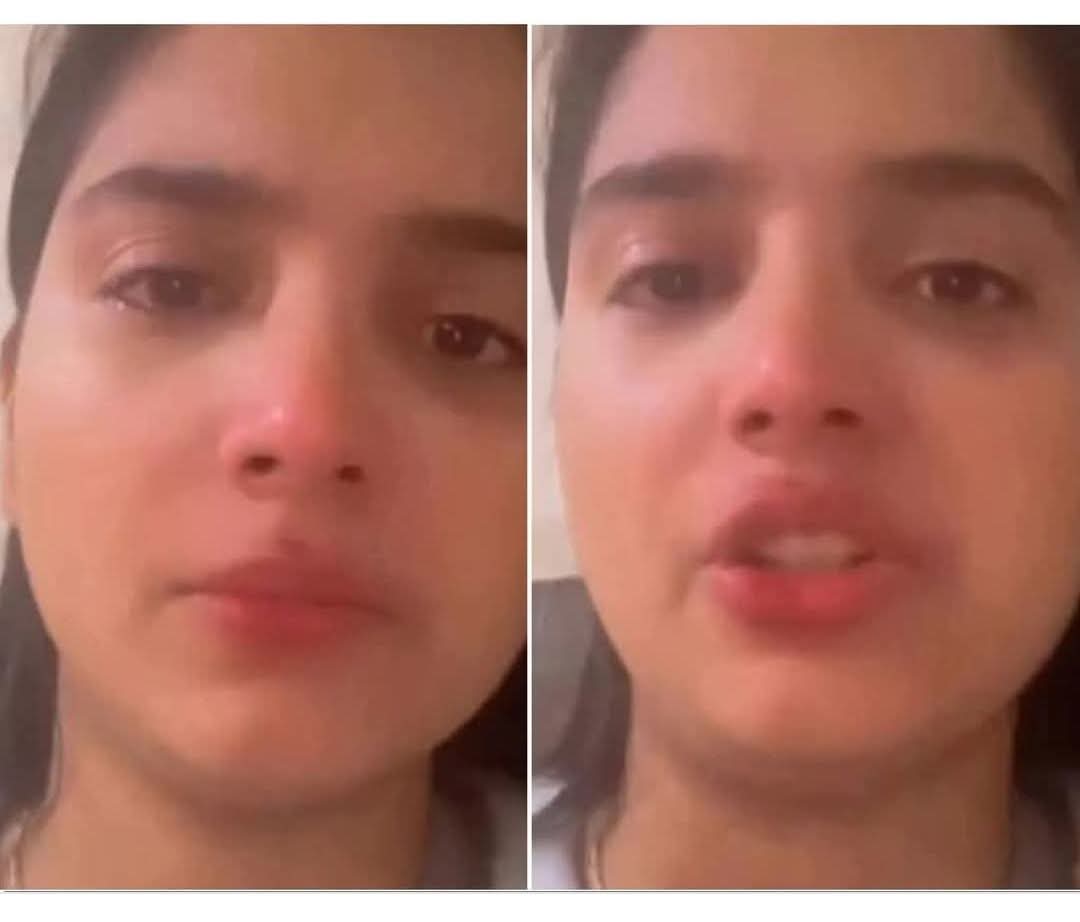 تعلیمی ادارے بھی محفوظ نہ رہے، یونیورسٹی کے پروفیسر نے طالبہ کو اپنے کمرے میں بلا کر…

…ابتدا میں تو بات بالکل عام سی لگی۔ اس نے کہا کہ اسائنمنٹ کے بارے میں کچھ رہنمائی دینی ہے، کچھ اہم نکات سمجھانے ہیں تاکہ طالبہ بہتر کارکردگی دکھا سکے۔ طالبہ، جو پہلے ہی پڑھائی کے دباؤ میں