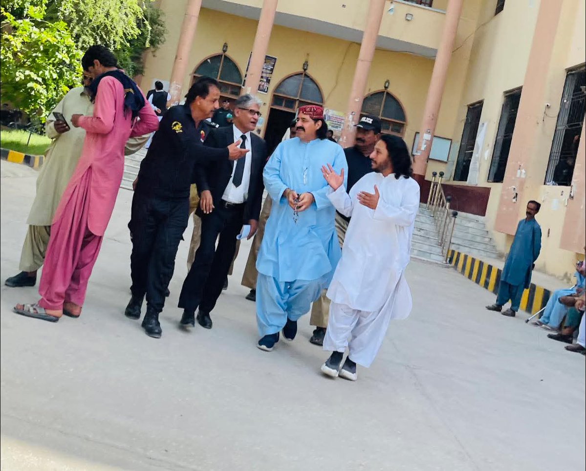 Farman Pashteen tweet media