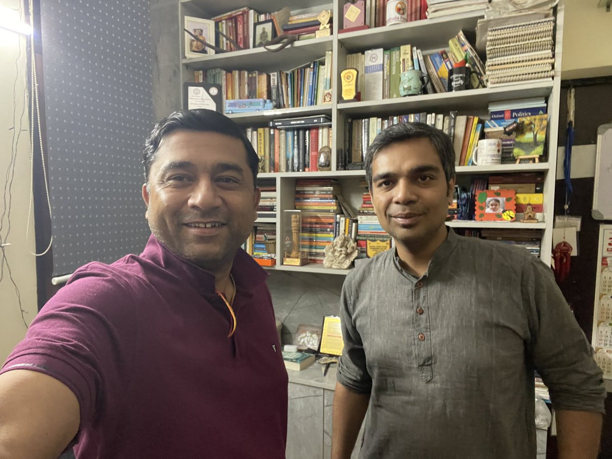 apsinghvisen's tweet photo. What a lovely #weekend it was, catching up with old friends and boarding #school buddies for a cheering up 🥂together.
Academics, Advocacy and Affections 💕
#SundayEssential @allduniv_portal @Colvintaluqdars https://t.co/eAm01rXZKx