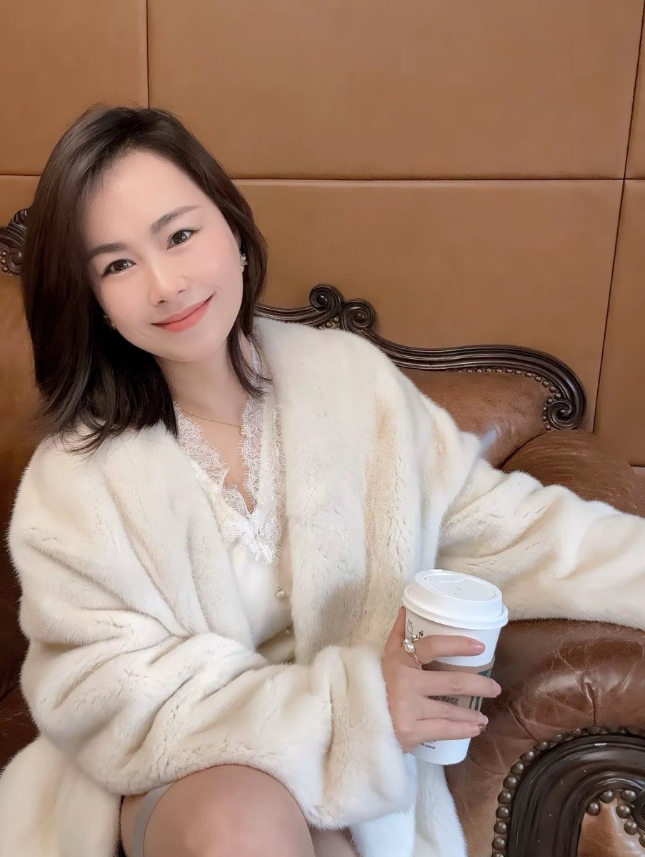 smriti roy tweet media