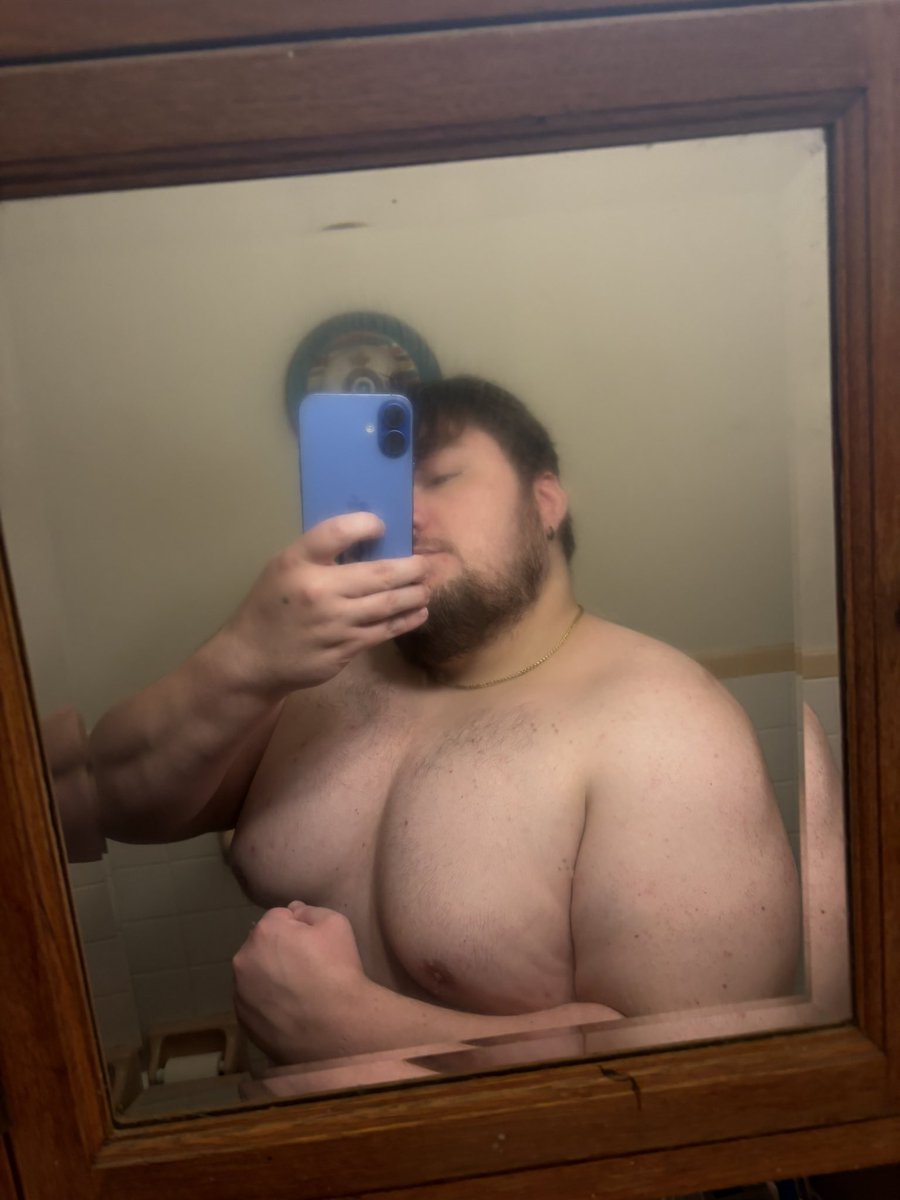 Troy 🍉 tweet media